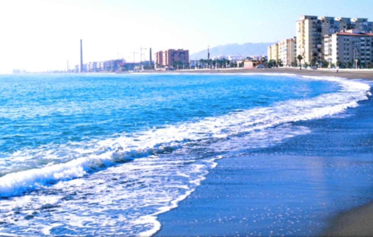 habitación doble en apartamento compartido dream in malaga, junto a Vialia y playa Exterior foto